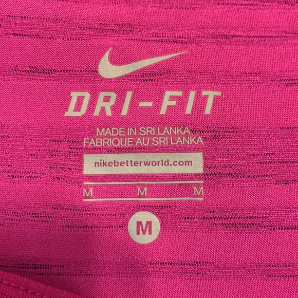 Nike Dri-Fit hot pink top. Size medium. - Picture 5 of 5